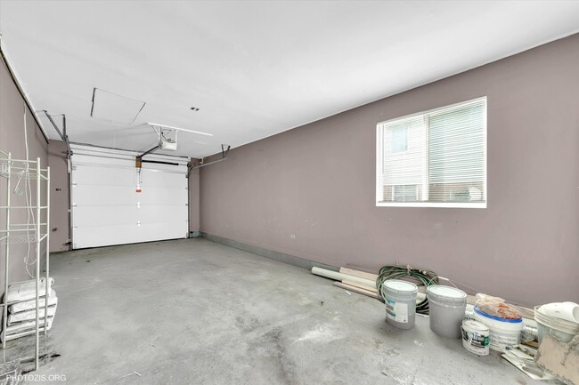 Building Photo - 14600 Ash St