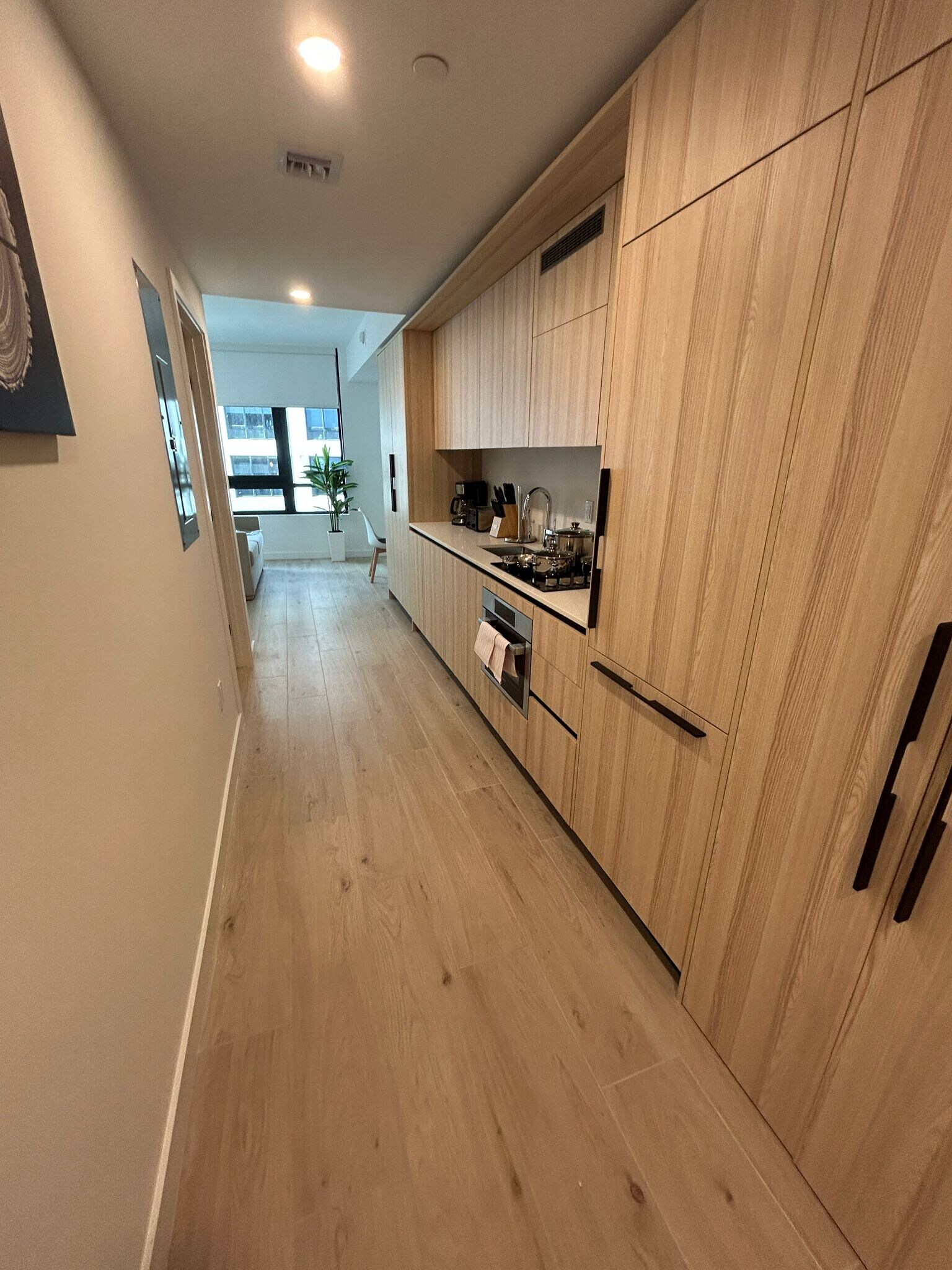 Building Photo - 225 N Miami Ave