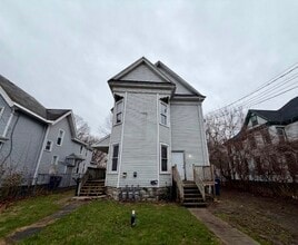 Building Photo - 227 Kellogg St