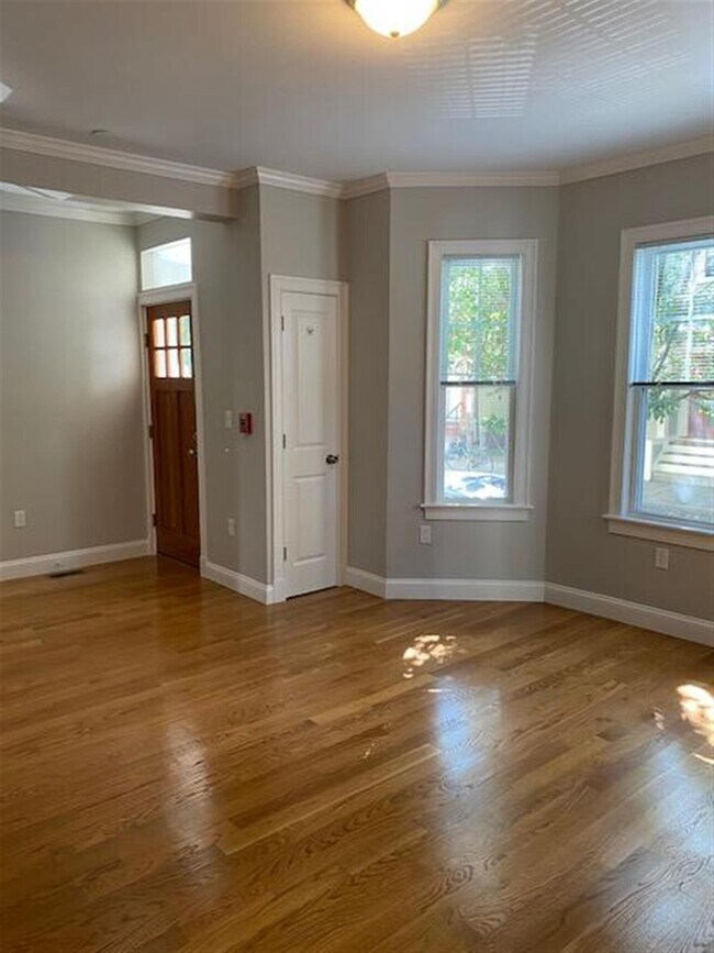 Building Photo - 7 Marney St