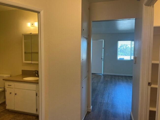 Building Photo - LSSTE715