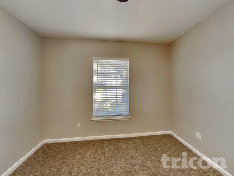 Building Photo - 1560 Backwater Drive