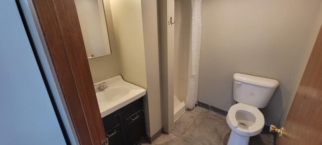 Building Photo - 20 N Willow St