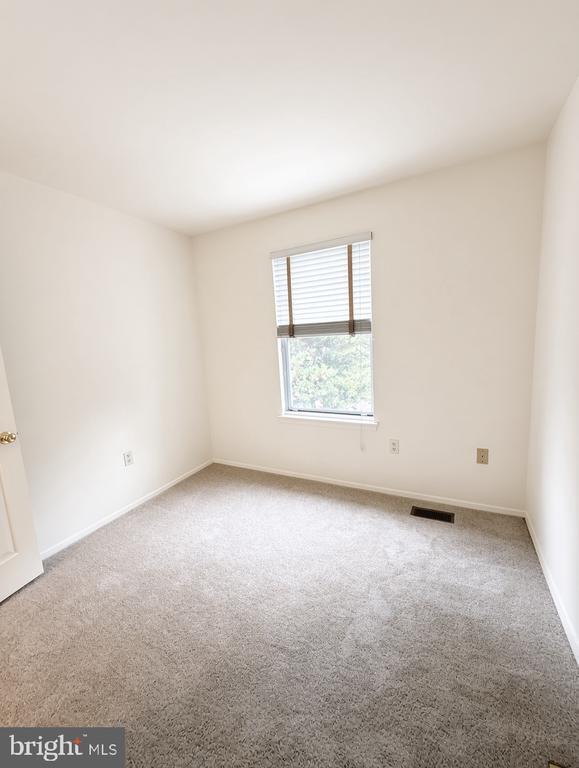 Building Photo - 7730 Chatfield Ln