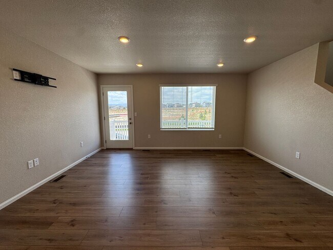 Building Photo - Modern 3-Level Home with Dual Balconies, Open Floor Plan & Bonus Flex Space
