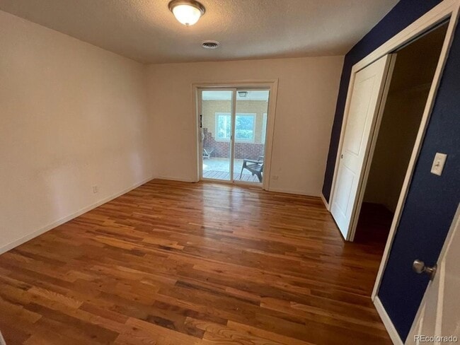 Building Photo - 7966 Elmwood Ln