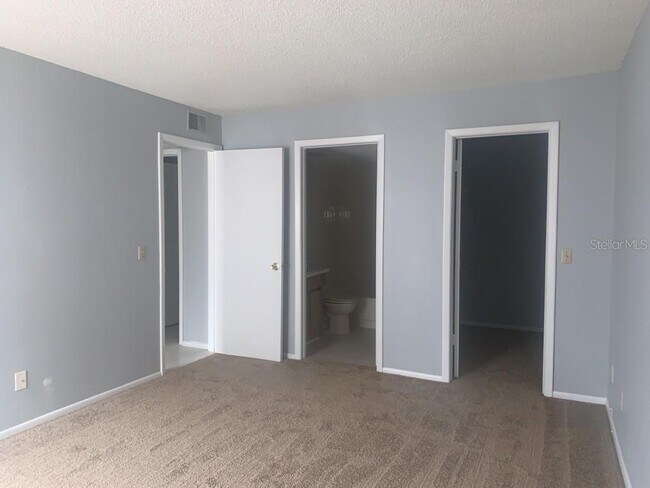 Building Photo - 14312 Hanging Moss Cir