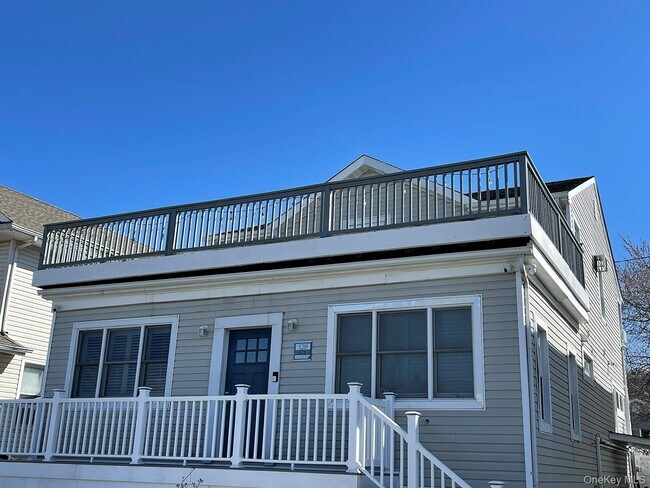 Building Photo - 128 Roosevelt Blvd