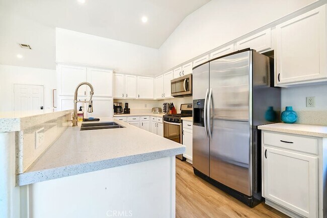Building Photo - 43540 Brahea Ct