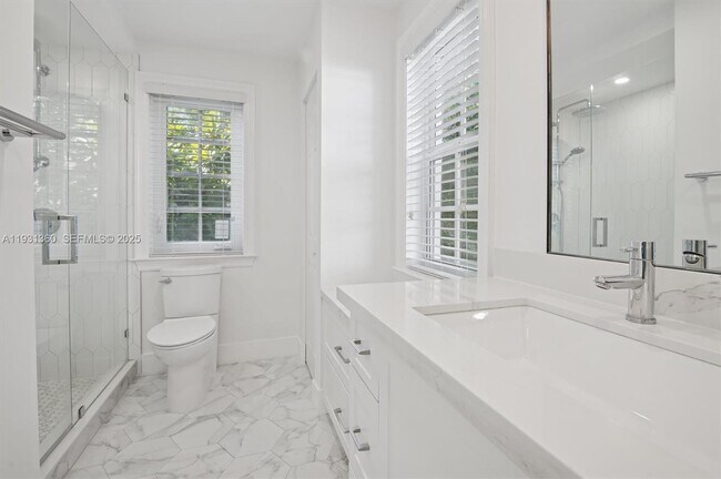 Building Photo - 3002 Segovia St