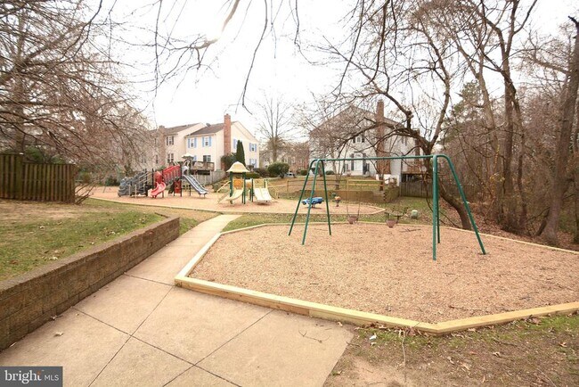 Building Photo - 1744 Laurance Ct