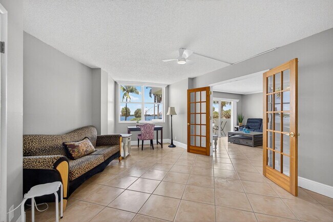 Building Photo - 2600 N Flagler Dr