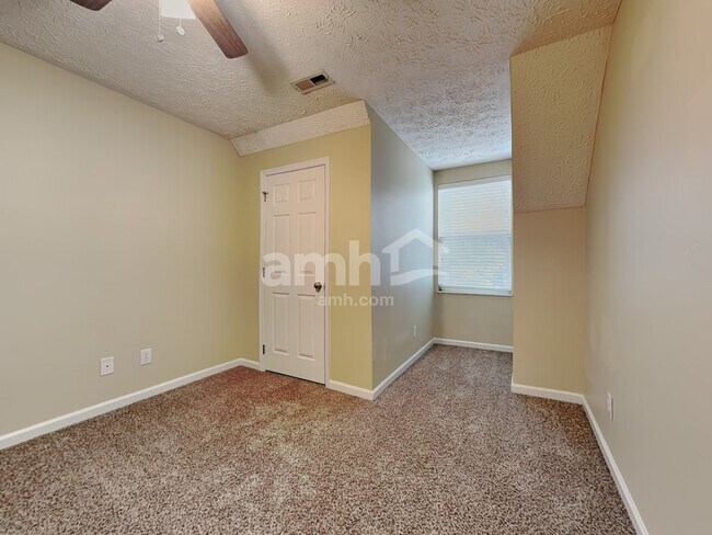 Building Photo - 6955 Saint Croix Ln