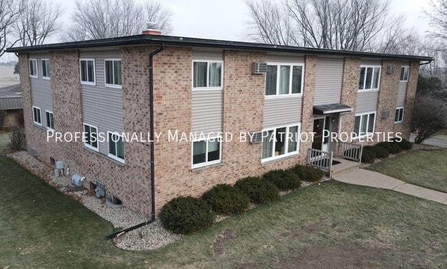 Building Photo - 616 W Washington St