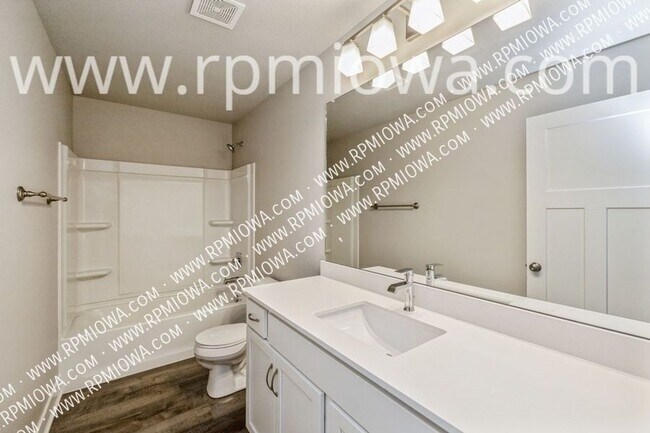 Building Photo - RENT SPECIAL!! 4 Bedroom, 2.5 Bathroom Hom...