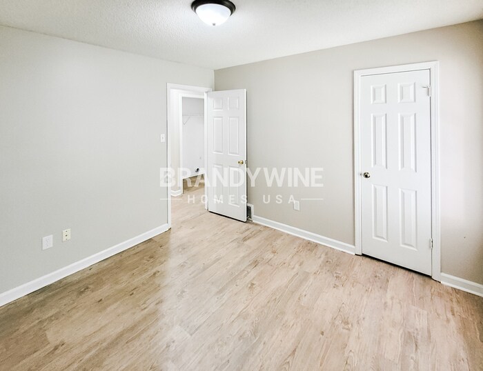 Building Photo - 4702 Crestfield Rd