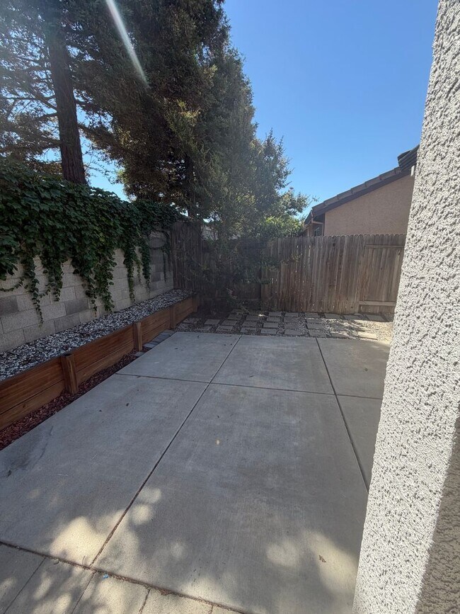 Building Photo - 4 Bedroom Home in Gated Community in Crocker Ranch with Downstairs Bedroom and Bathroom