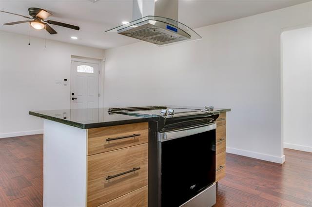 Building Photo - 1903 Harlandale Ave