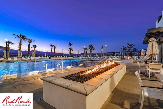 Building Photo - Spacious 3 Bedroom Unit in Desert Color With Pool & Lagoon Access