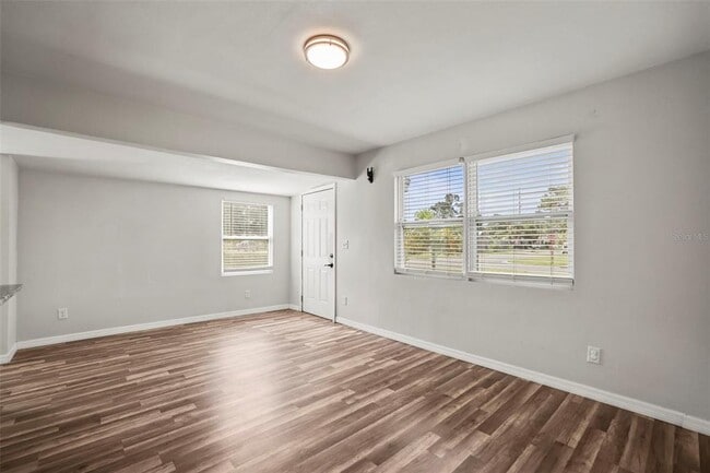 Building Photo - 2601 16th Ave N