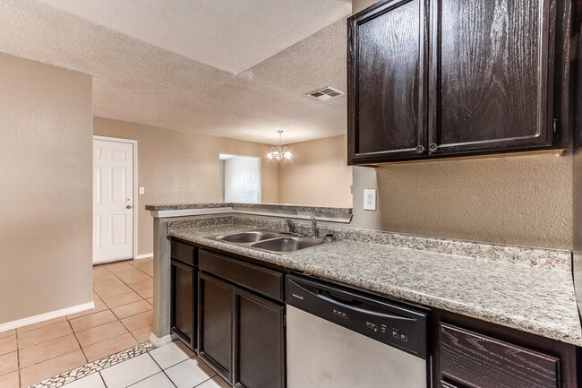 Building Photo - Charming Eastside Home with Refrigerated Air and Easy Access to Ft. Bliss and Loop 375
