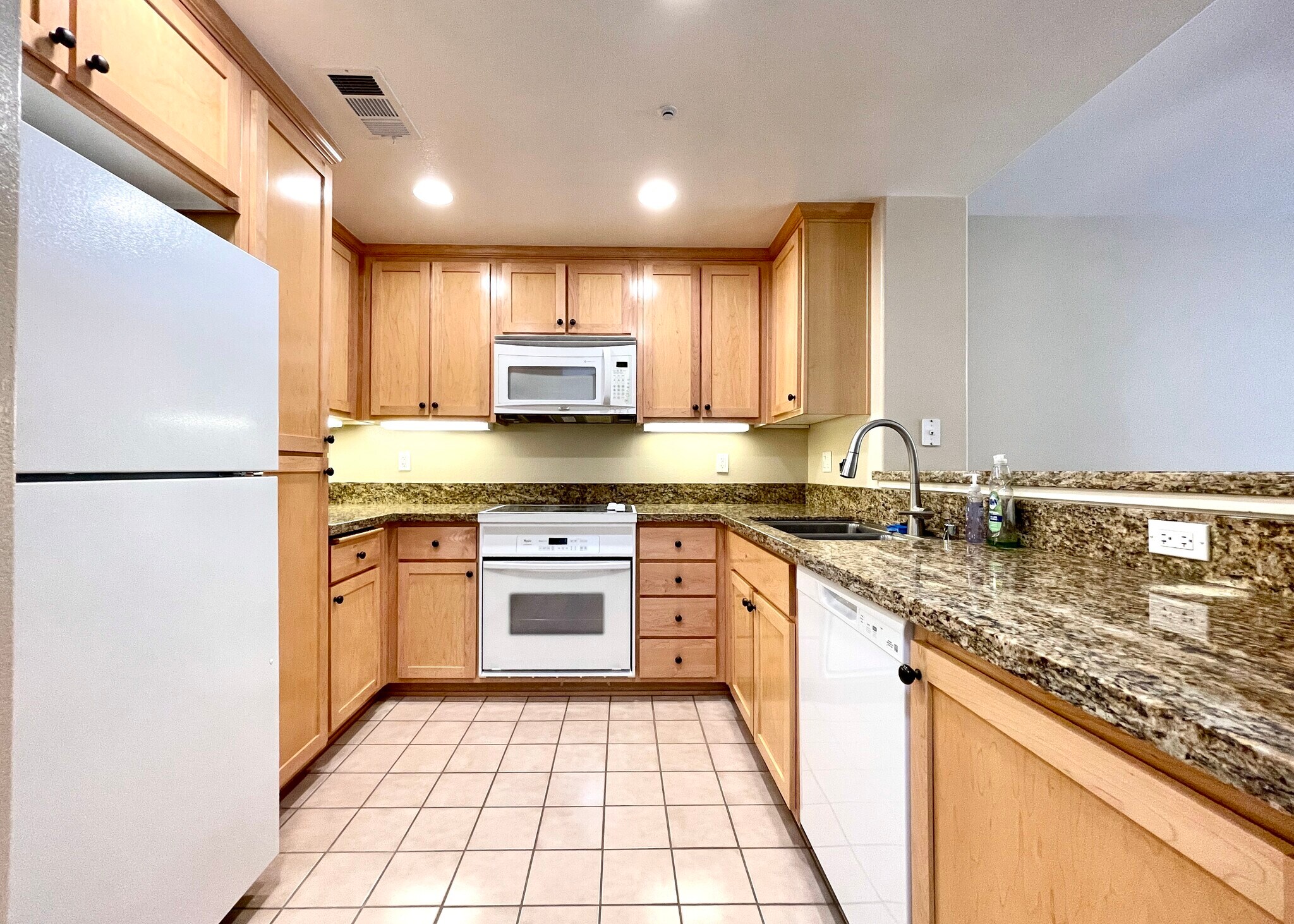 Building Photo - 1390 Saddle Rack St