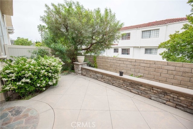 Building Photo - 2889 Plaza del Amo