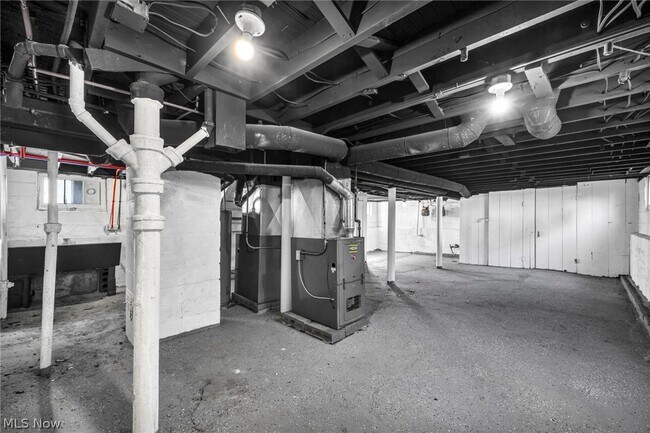 Building Photo - 4306 Buechner Ave