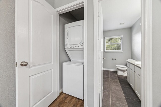 Building Photo - 1548 Ashland St