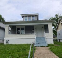 Building Photo - Sneak peak! 2 bed 2 bath with bonus areas!