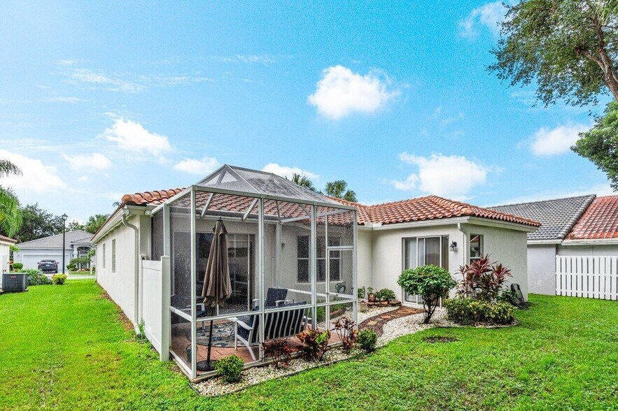 Building Photo - 9756 Arbor View Dr S