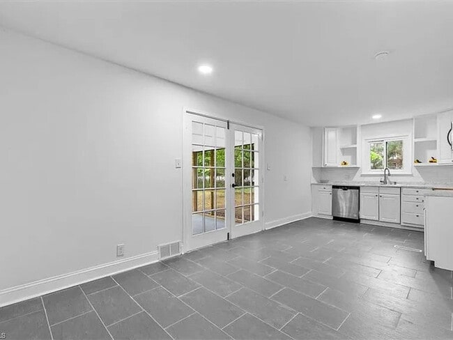 Building Photo - Earn Wealth While Leasing - Like a Homeowner - Lease to Own