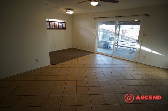 Building Photo - Stunning Home in Northeast Bakersfield!