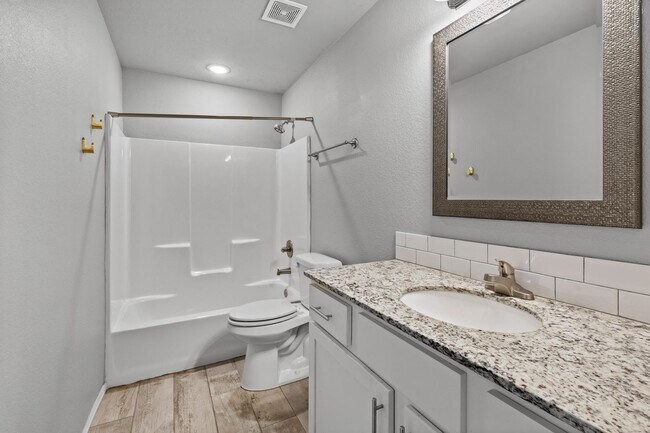 Building Photo - The Perfect Rental in Rupple Meadows!