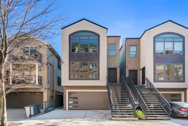 Primary Photo - 6110 Fillmore Pl