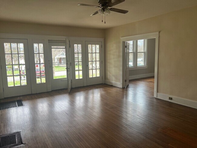 Building Photo - 2502 Blair Blvd