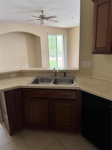 Building Photo - 2020 San Jacinto Cir