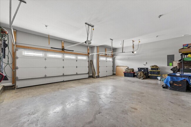 Building Photo - Piedmont Pl. - 325