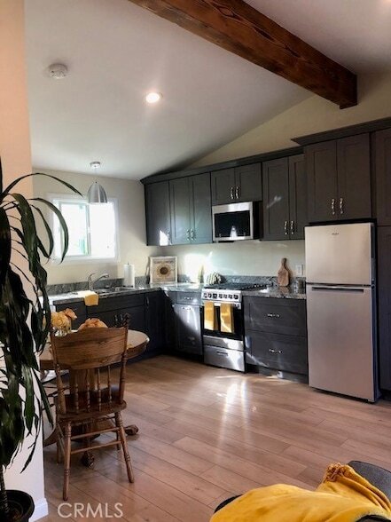 Building Photo - 185 N Grand St