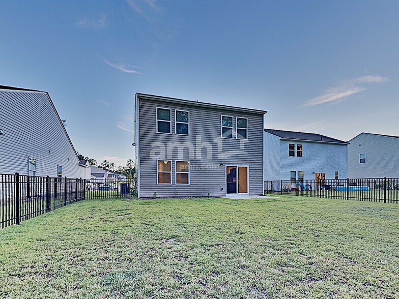 Building Photo - 134 Orion Way