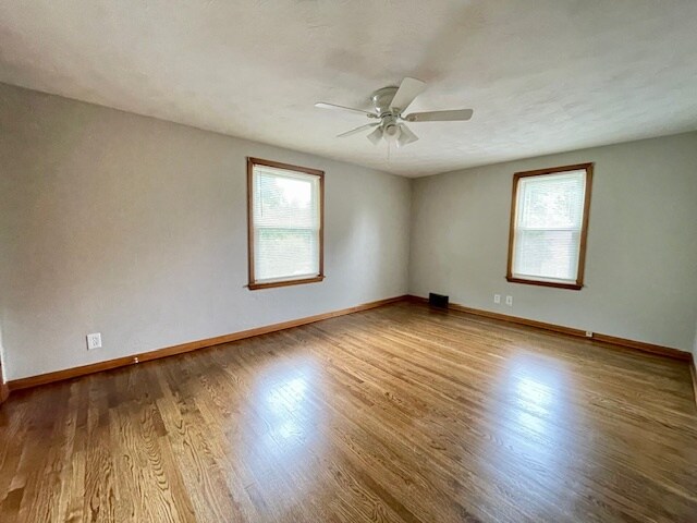 Building Photo - 1211 Mifflin Ave