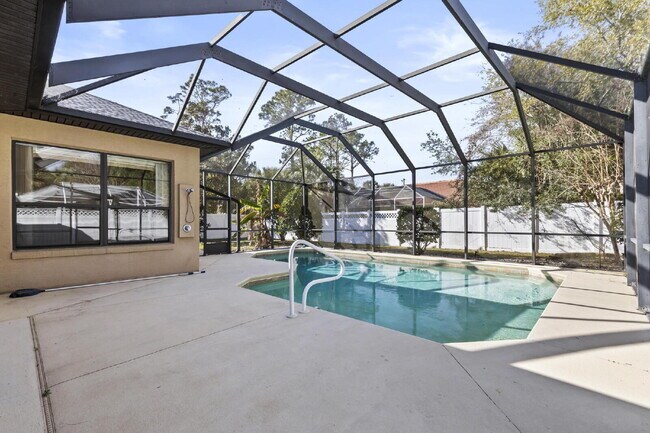 Building Photo - 2 Story Pool Home