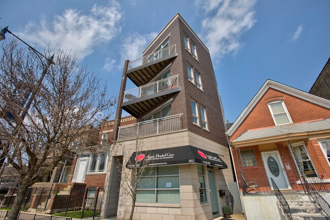 Building Photo - 3012 W Fullerton Ave