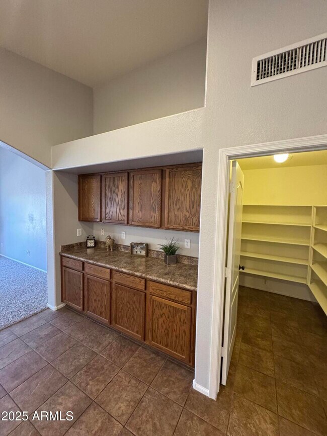 Building Photo - 22530 N Van Loo Dr