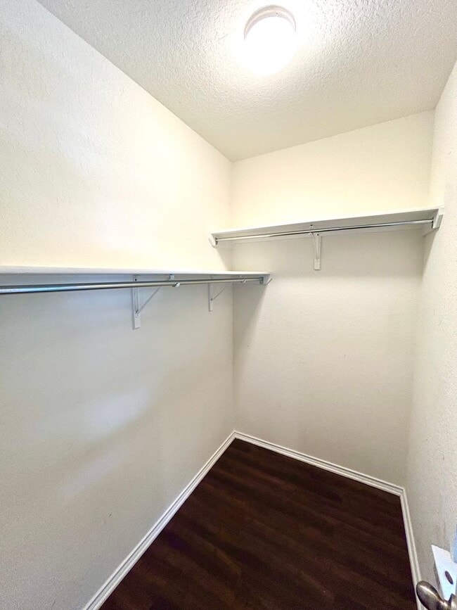 Building Photo - Stunning 3BD/2.5BA Two-Story Home with Office & Loft Near Brooks City Base!