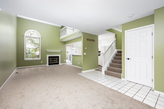 Building Photo - 45085 Horseshoe Dr