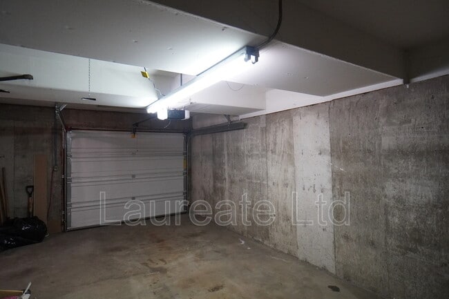 Building Photo - 10760 W 13th Ave