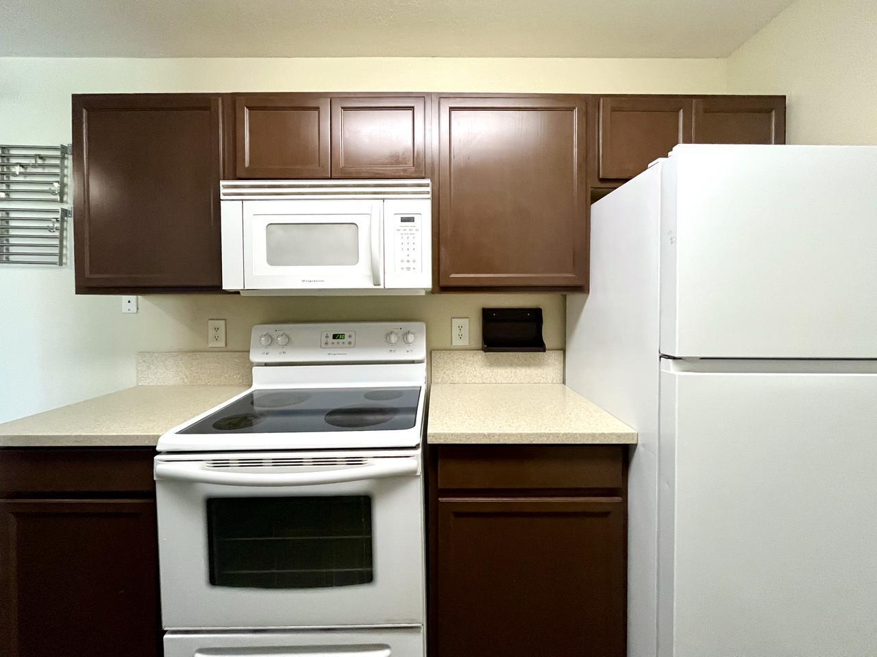 Building Photo - 1265 Kendall Dr
