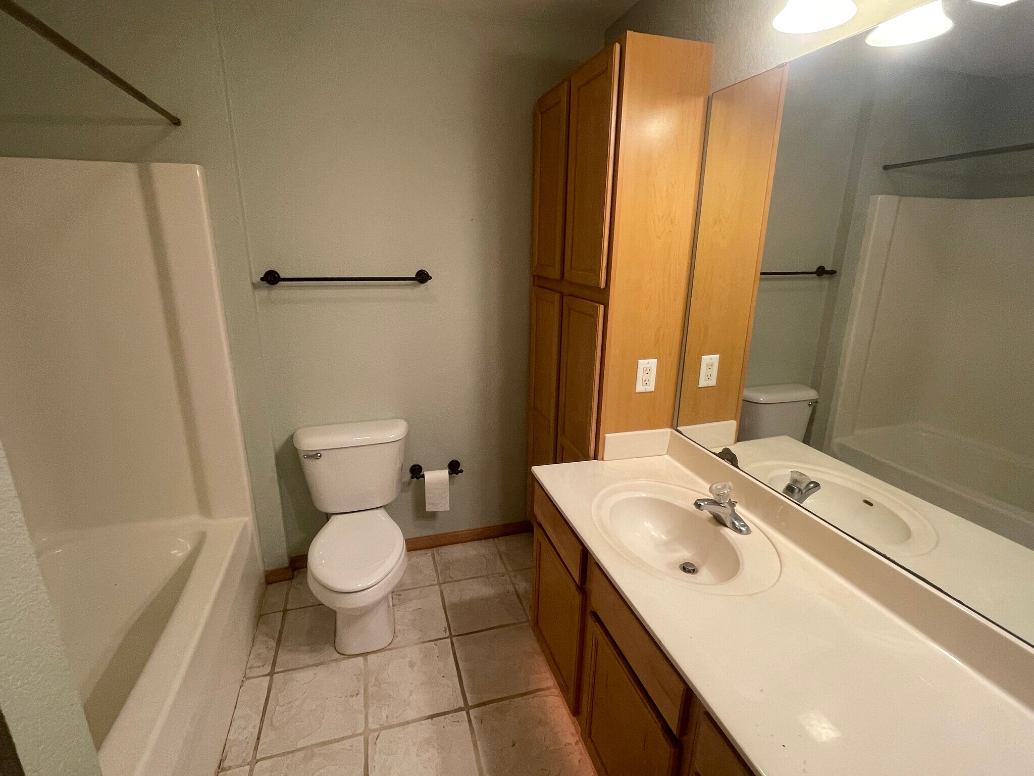 Building Photo - 2916 Kentville Dr
