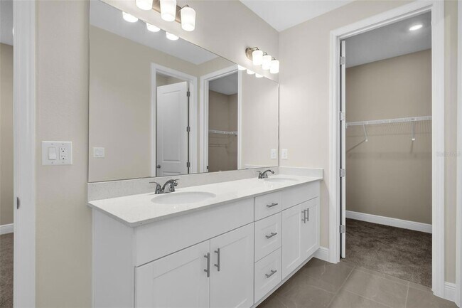 Building Photo - 17013 Haggerty Hollow Dr